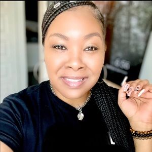 Meet your Posher, Toya